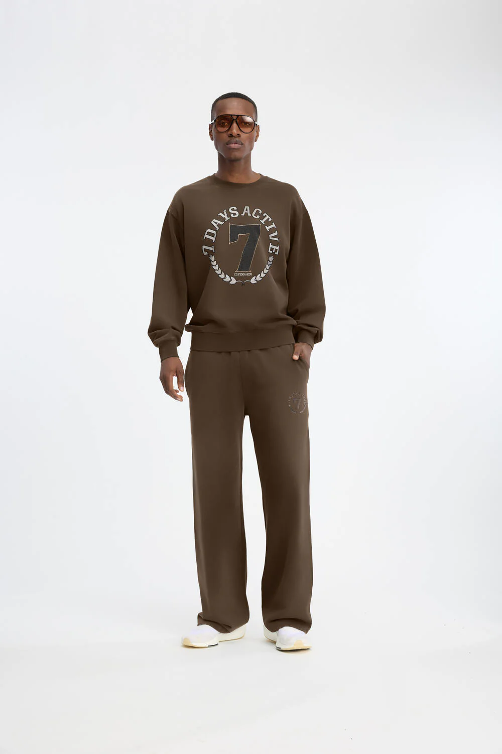 Crewneck sweatshirt - Mocca - Image 9