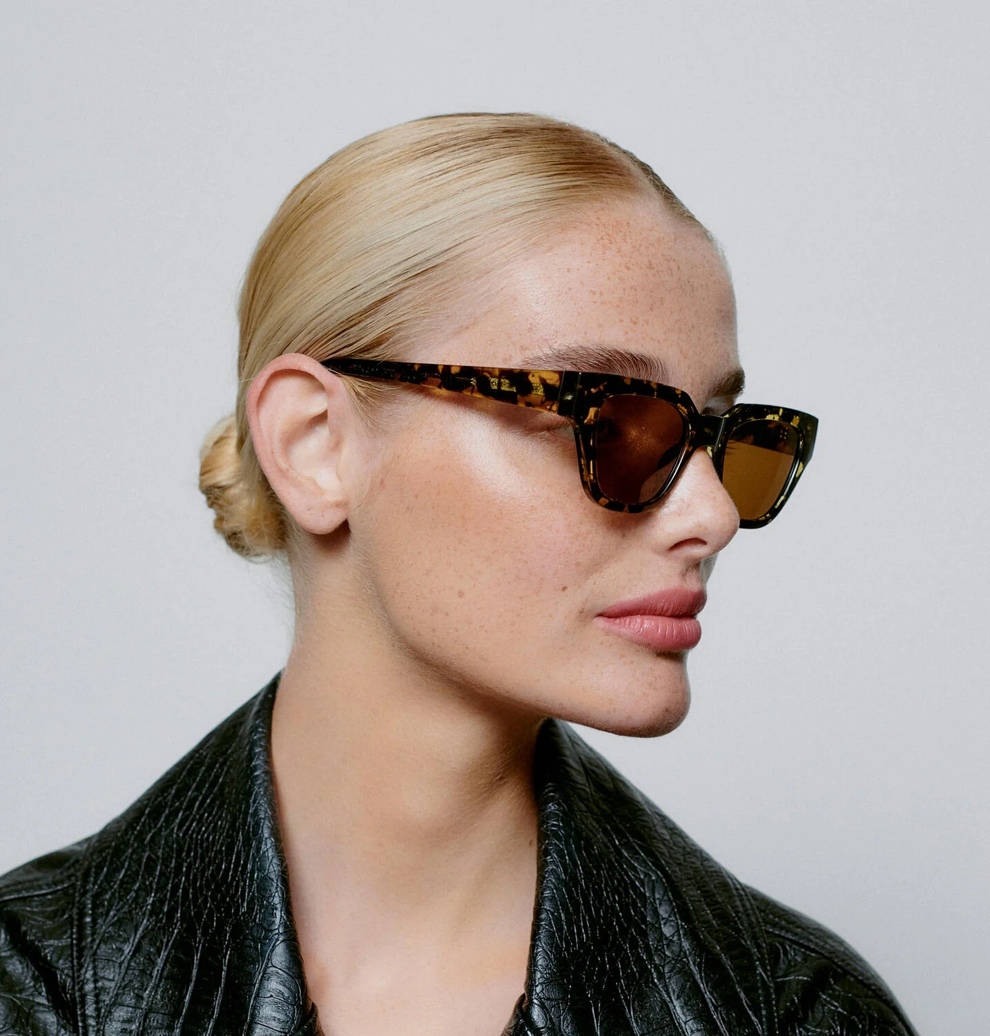 Kaws solbrille - Black / Yellow Tortoise - Image 5