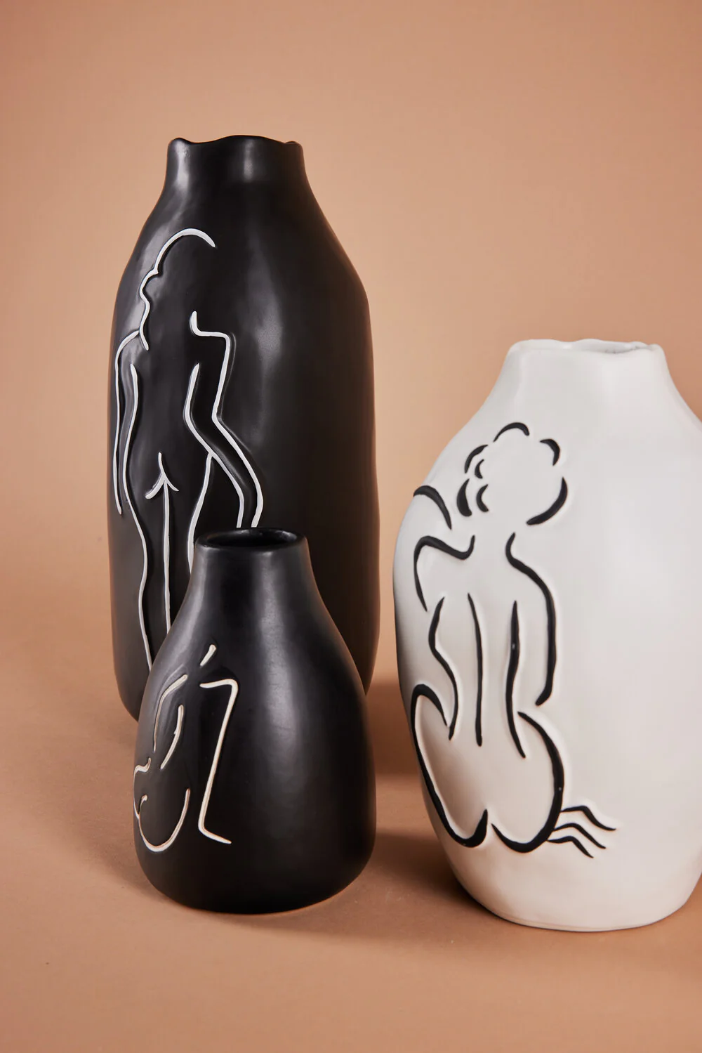 Vase med kvindeskikkelse, sort - H14 cm. - Image 5