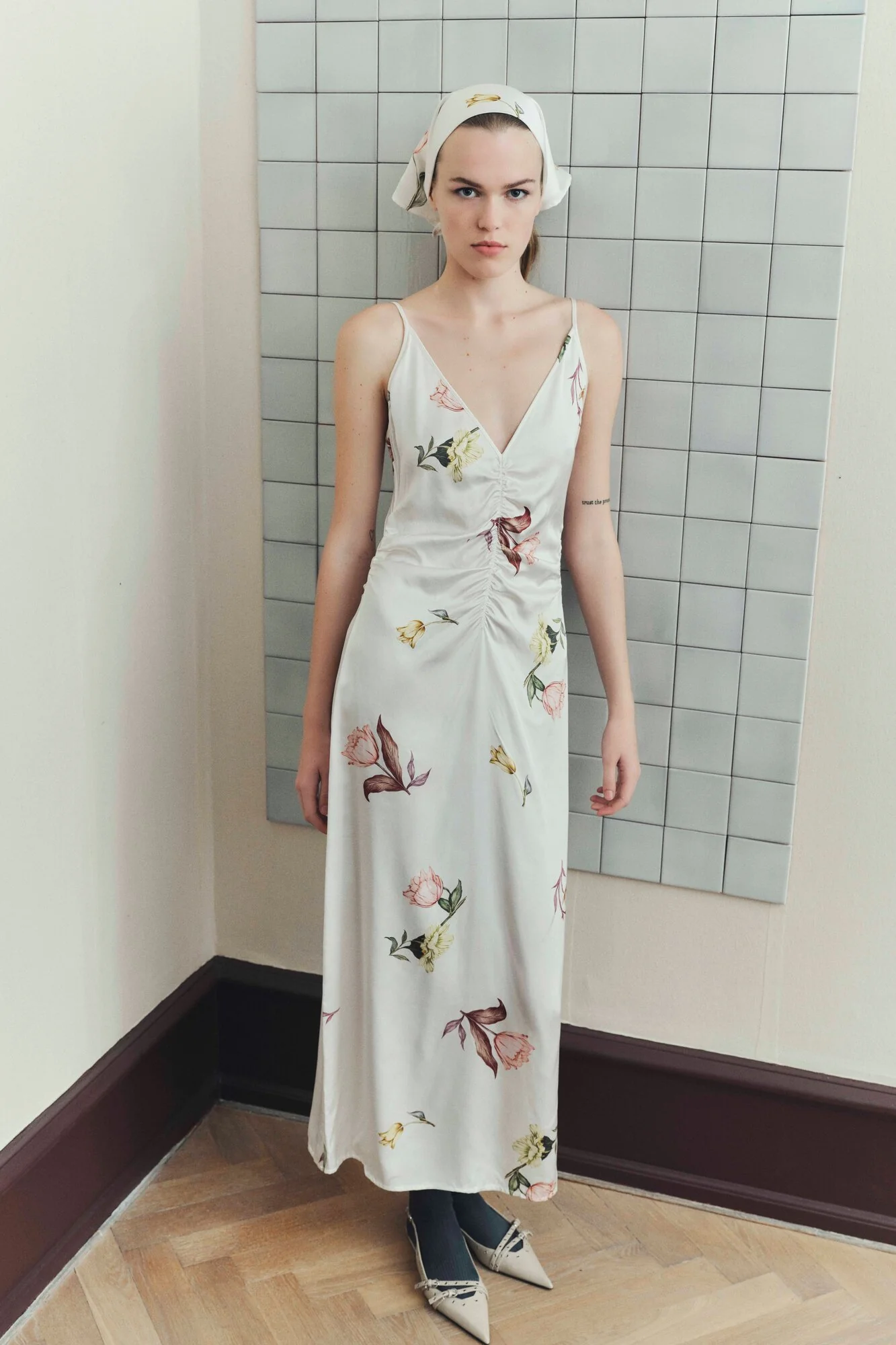 Atalia kjole - Coconut Cream Tulips - Image 4