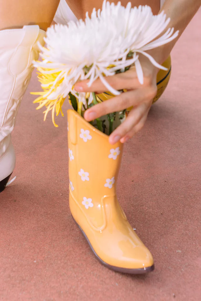 Rodeo Cowboy Boot vase, Gul - H23 cm.