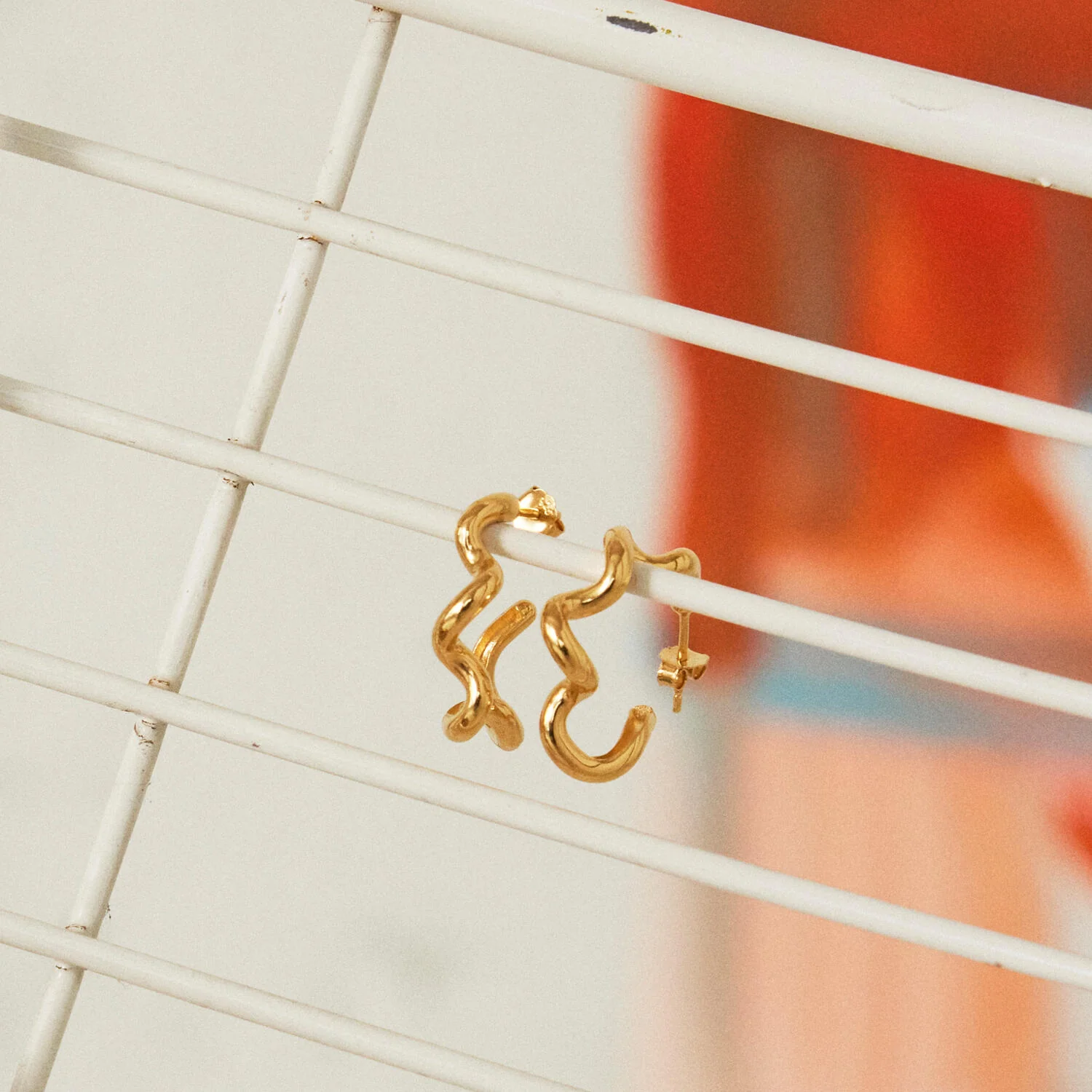 Curly Hoops øreringe - forgyldt - Image 4