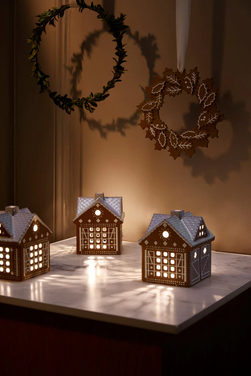 Gingerbread Lyshus Julestald, brun - H11.5 cm. - Image 2