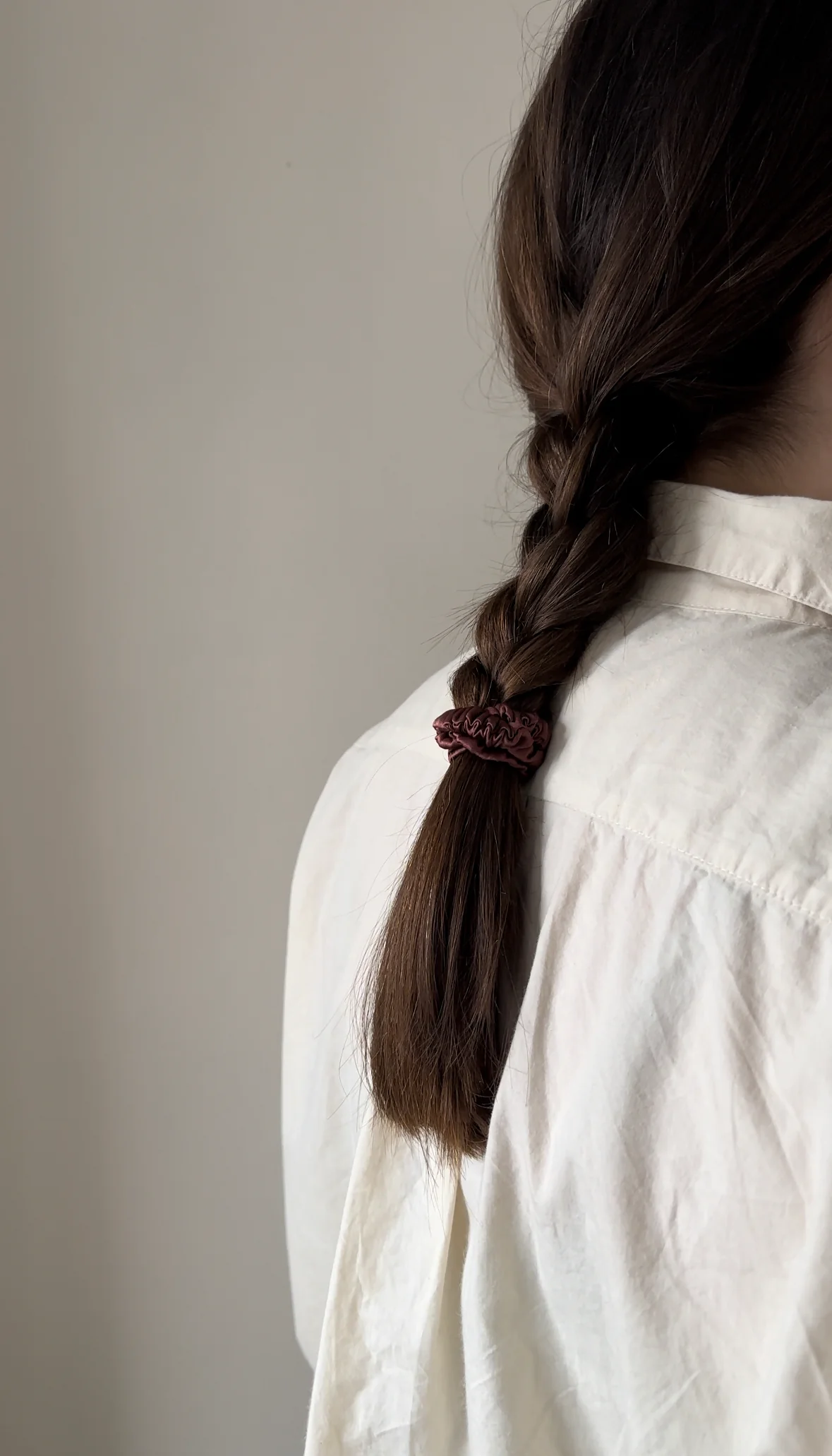 Silke scrunchie - brun - Image 3