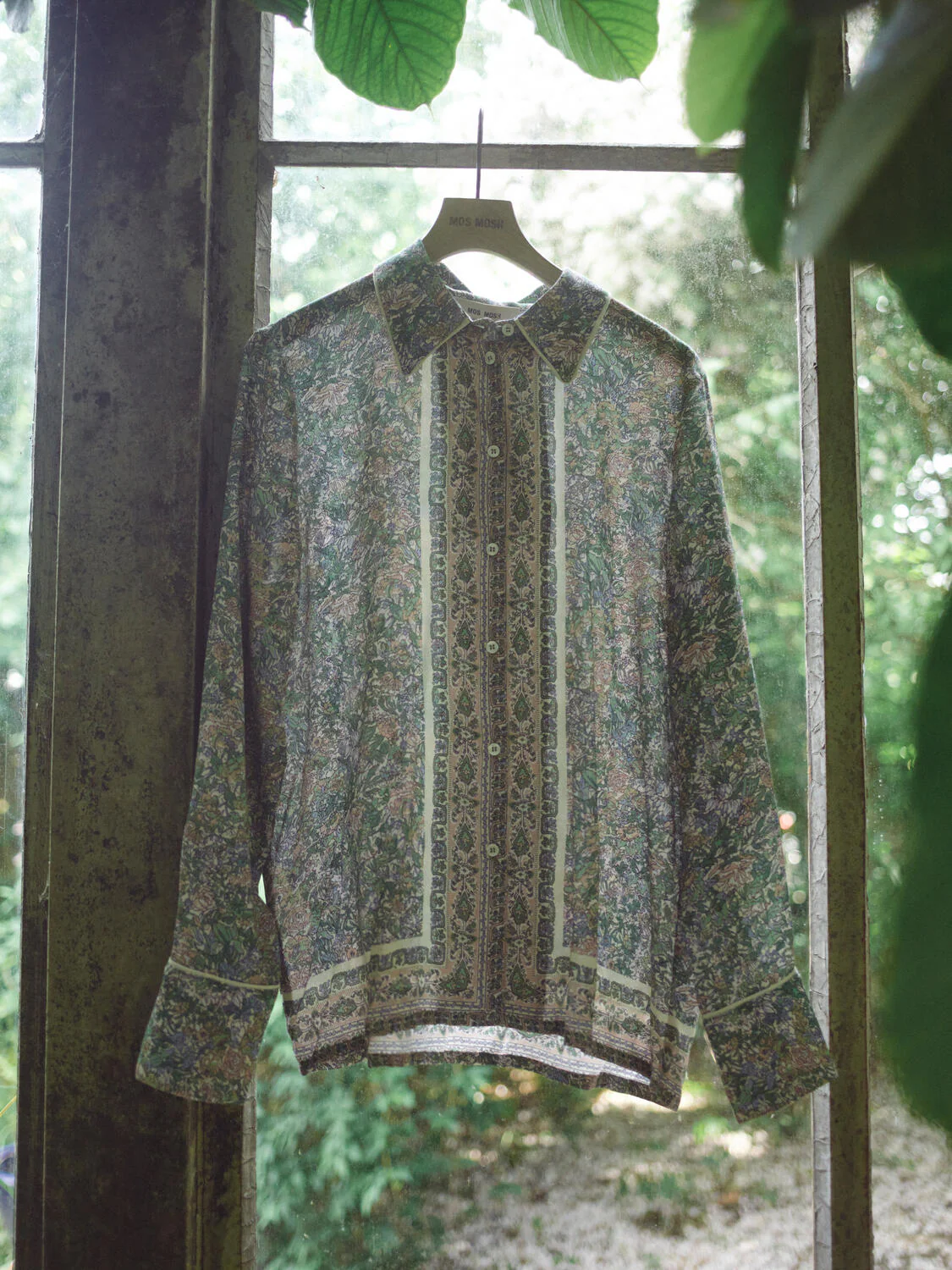 Kana Flowish Orchid skjorte – Turf Green - Image 4