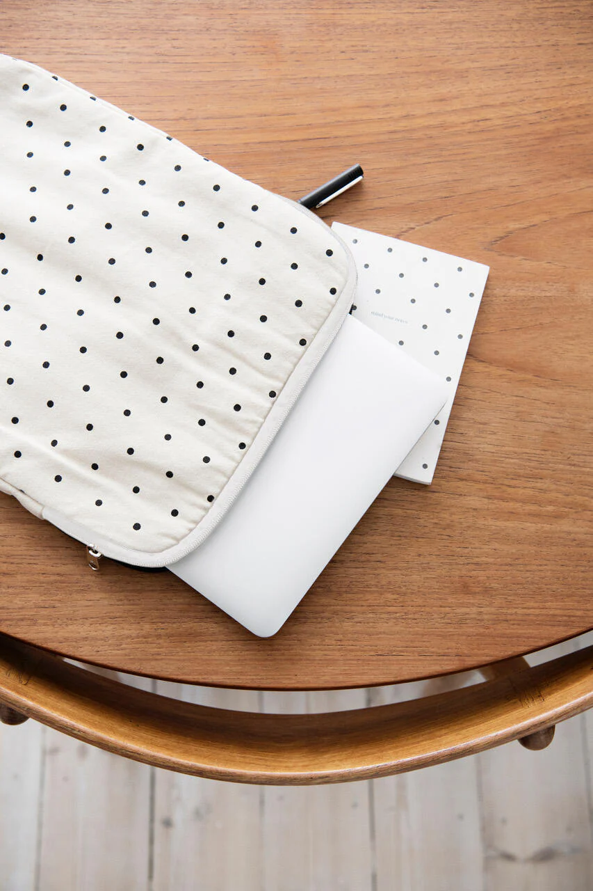 Dotted computercover - Ecru/Black dots - Image 3