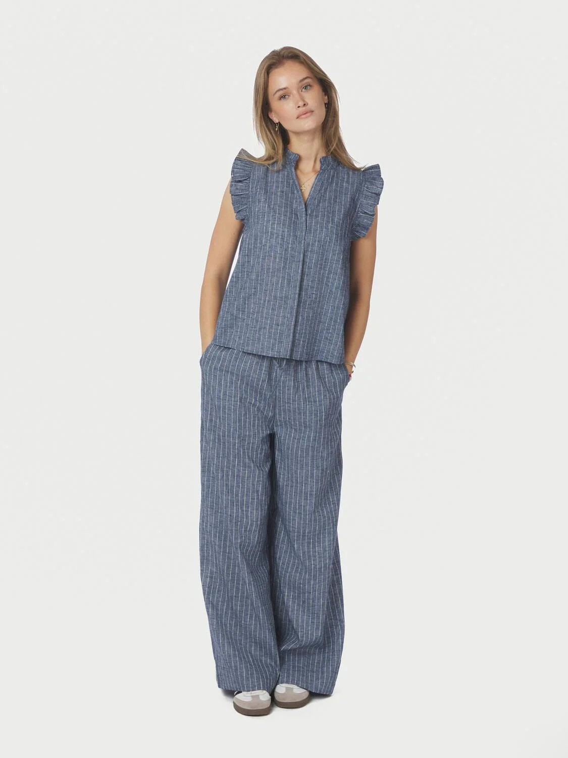 Siona Emb Stripe top - blå - Image 5