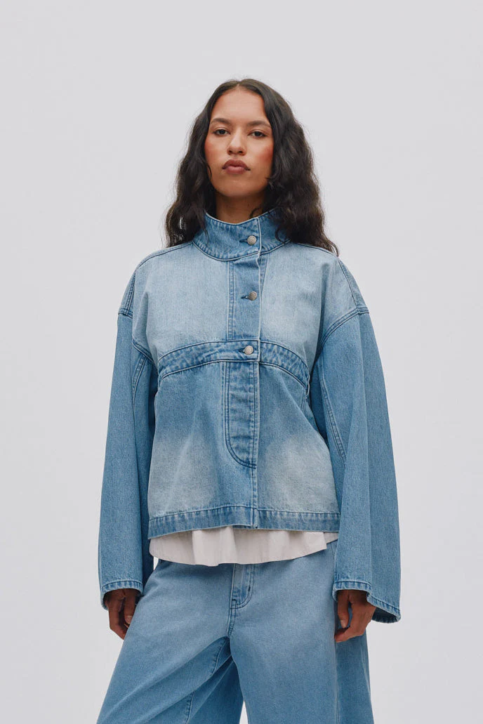 Donela denimjakke - Light Washed Denim