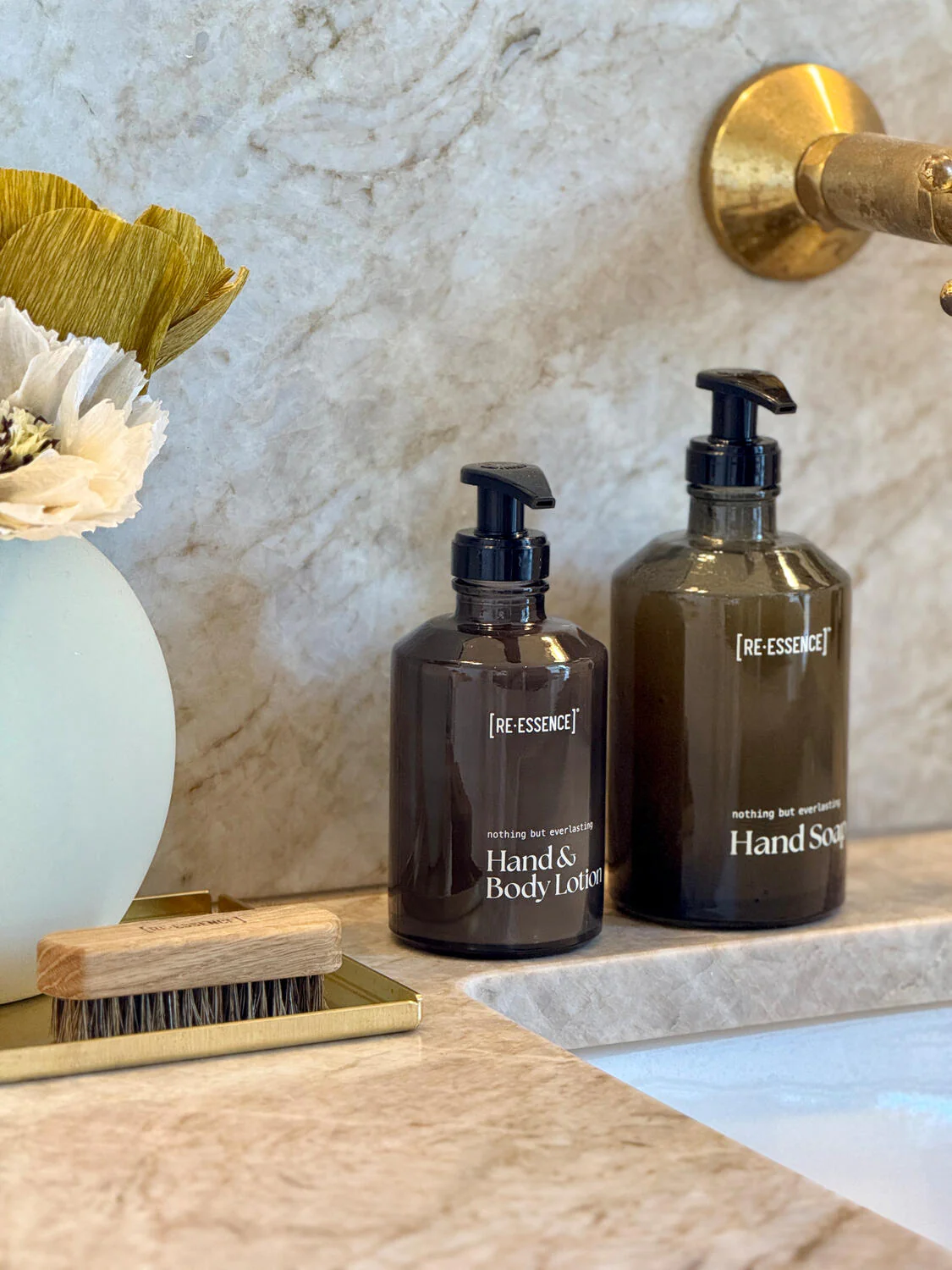 Hand & Body Lotion m. genanvendelig glasdispencer - Lemongrass/Rosemary/Cedar wood - Image 2