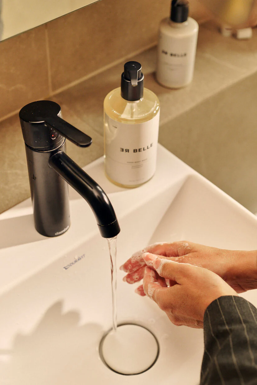 Hand & Body Wash, Mandarin Rosemary - 500 ml - Image 3