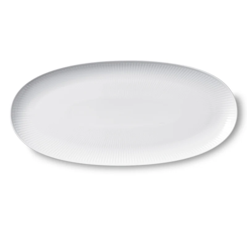 Hvid riflet aflangt fad - 37 cm.