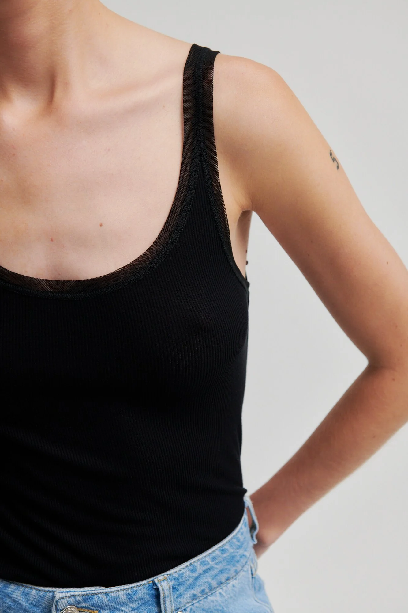Emilia tanktop - sort - Image 7