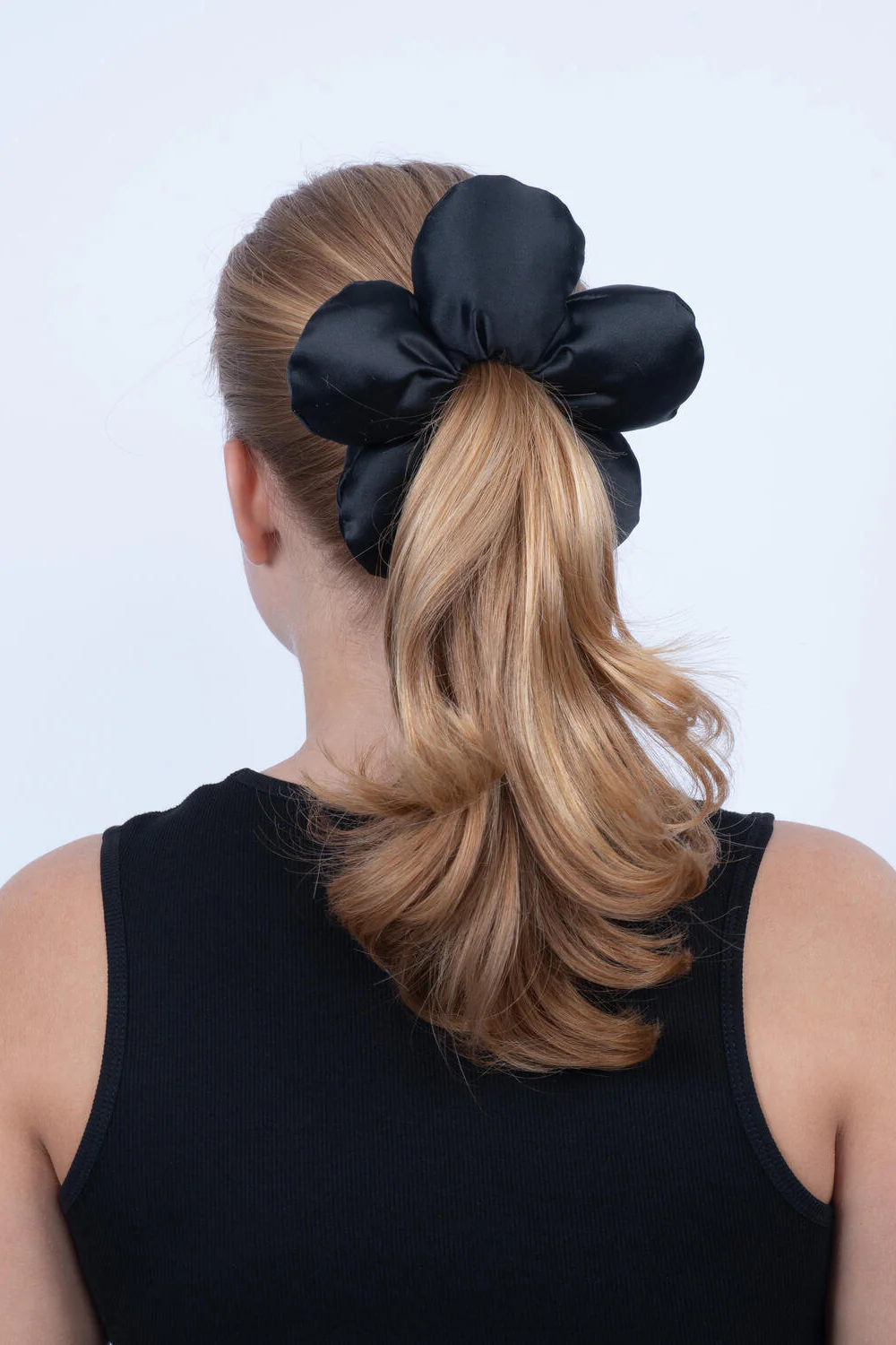 Flower Pillow scrunchie - sort - Image 2