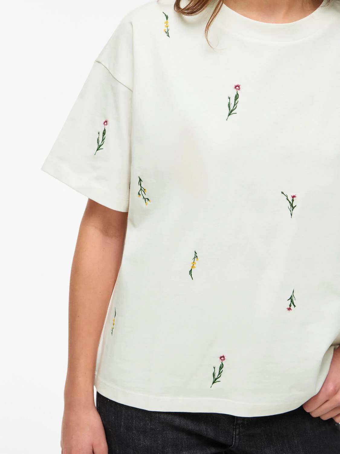 Vimonie Floral Emb t-shirt - Snow White - Image 4