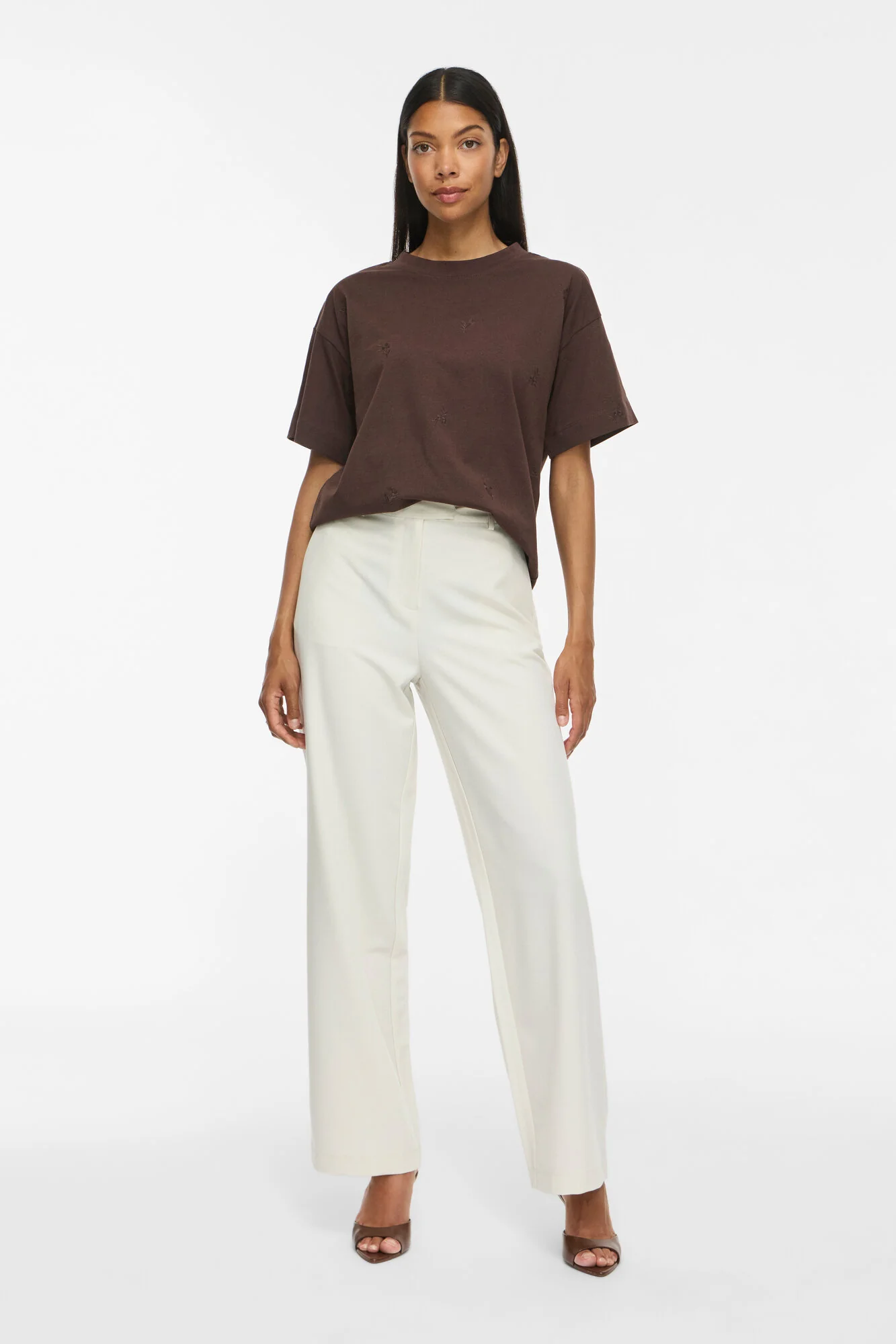 Vimonie Flower Emb t-shirt - Coffee Bean - Image 6