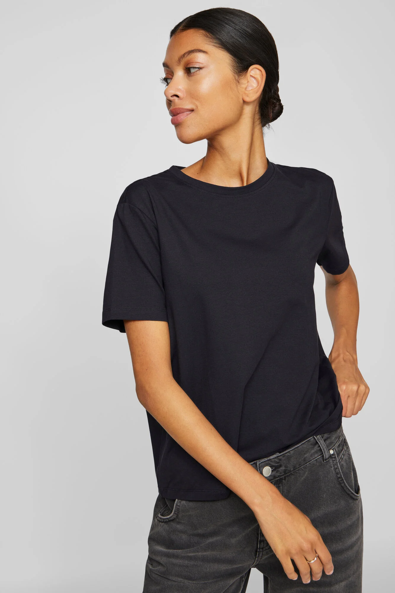 Vinora kortærmet t-shirt - Black Beauty - Image 7