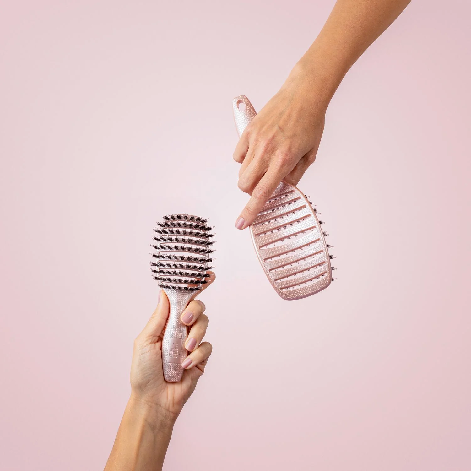 Mini Curvy hårbrøste - Shiny pink - Image 3